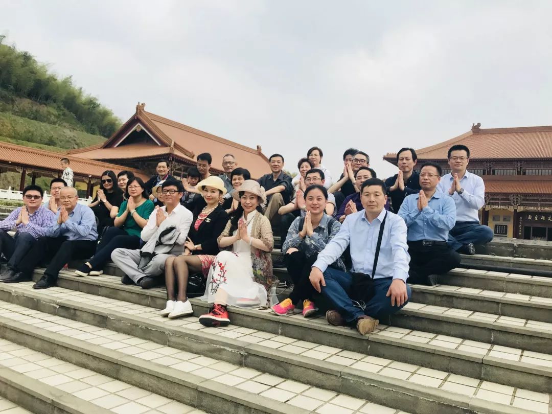 https://image.ipaiban.com/upload-ueditor-image-20180422-1524405320922052136.jpg