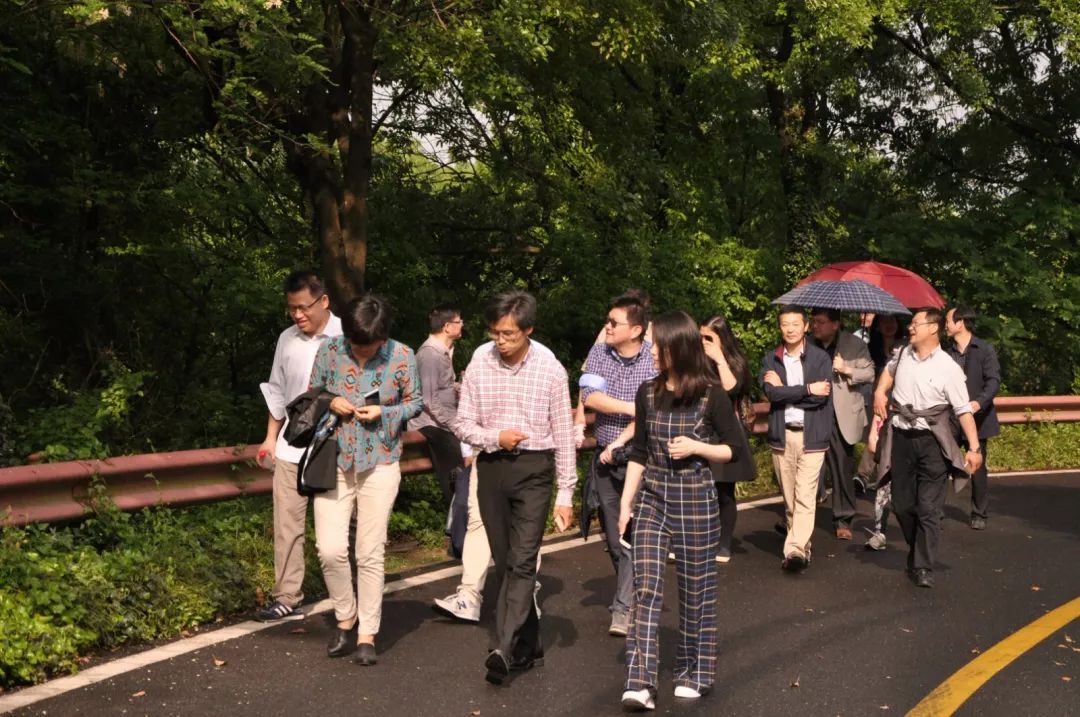 https://image.ipaiban.com/upload-ueditor-image-20180423-1524445666036027032.jpg