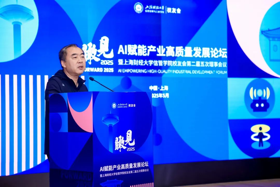 黄燕铭.JPG